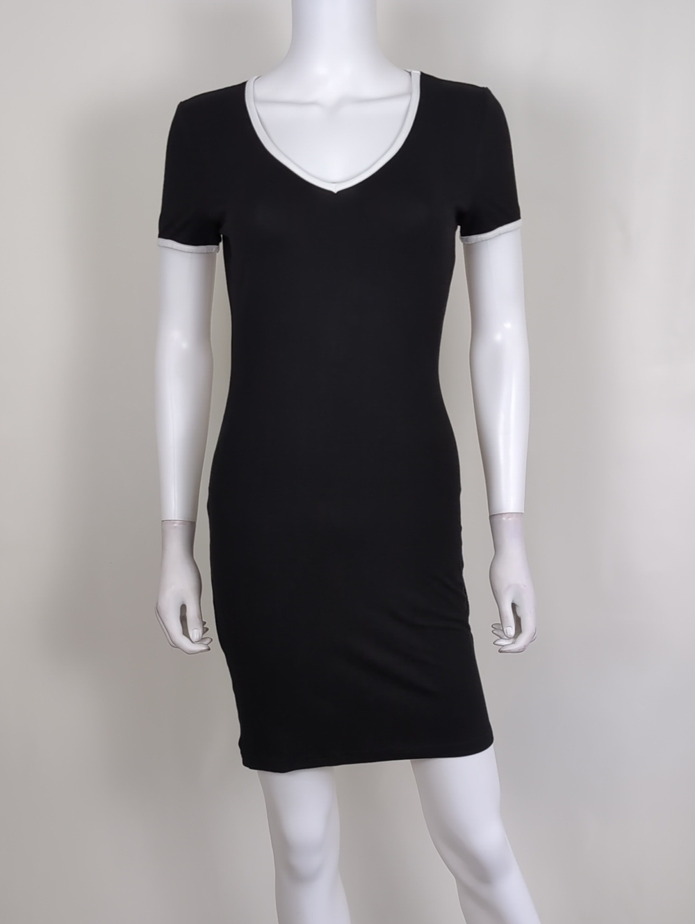 SHEIN Black Short Sleeve V Neck Stretchy Rayon T Shirt Mini Dress Size Medium
